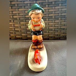 Hummel #0/6 Sensitive Hunter with Rabbit